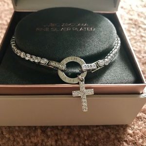 Cubic zirconia silver plated bracelet ✨